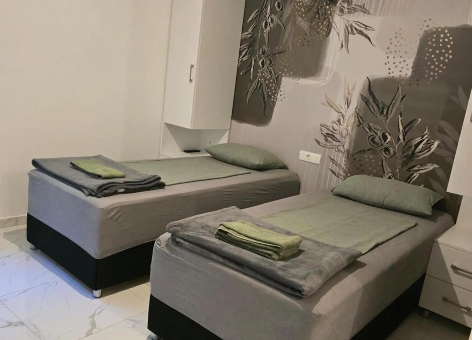 Apartment Rose Cres 4